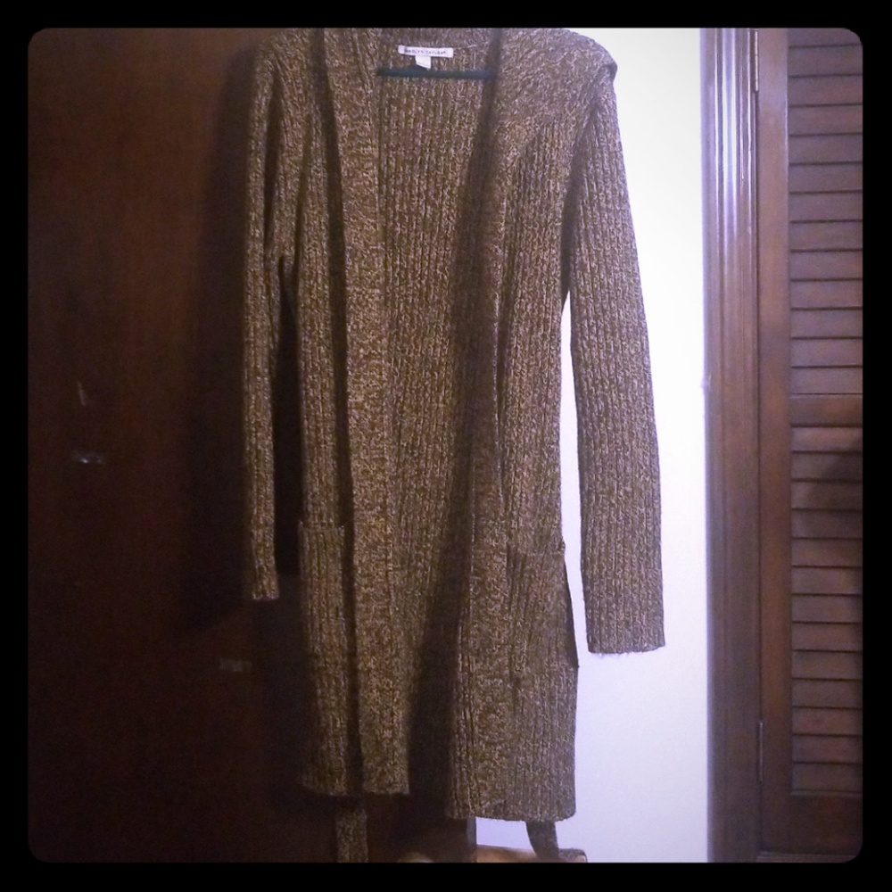 Hooded sweater